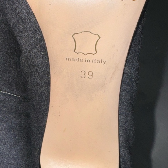 Gianvito Rossi Women’s Black and Grey bootie - Picture 9 of 11